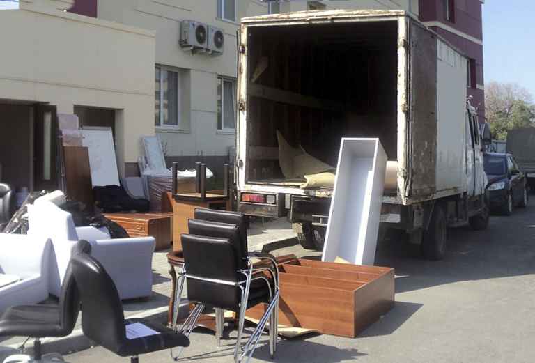 Заказ грузового автомобиля для отправки мебели : Мебель из Саратова в Антиповку