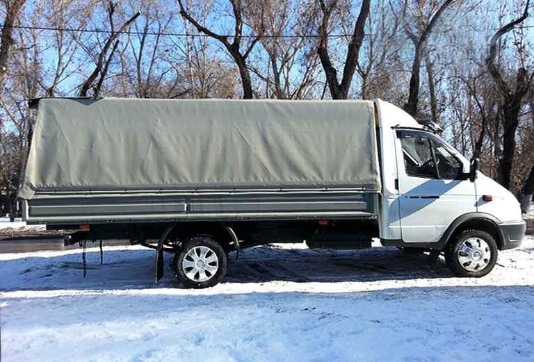 Заказать грузовой автомобиль для доставки мебели : Елочки в паллетах из Рыбинска в Мытищи